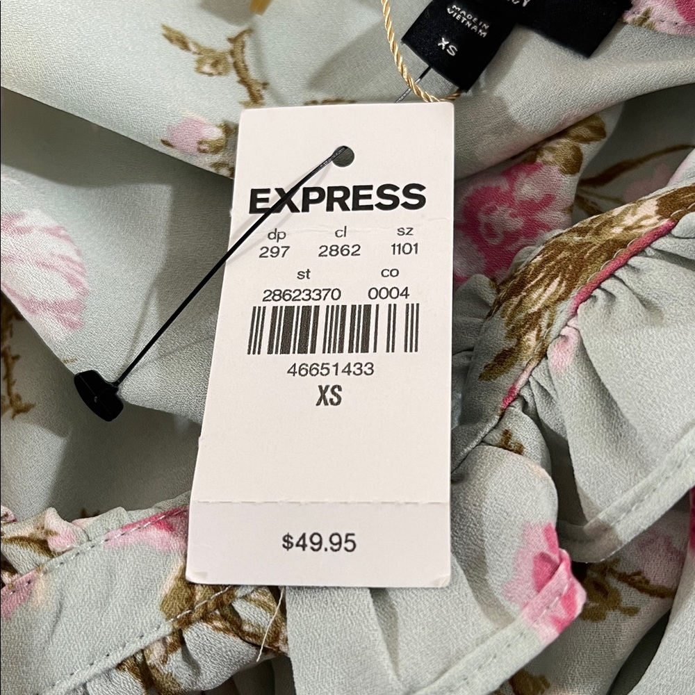 EXPRESS Floral Gramercy Blouse Ruffled Neckline & Flutter Sleeves Size XS NEW - Picture 8 of 10